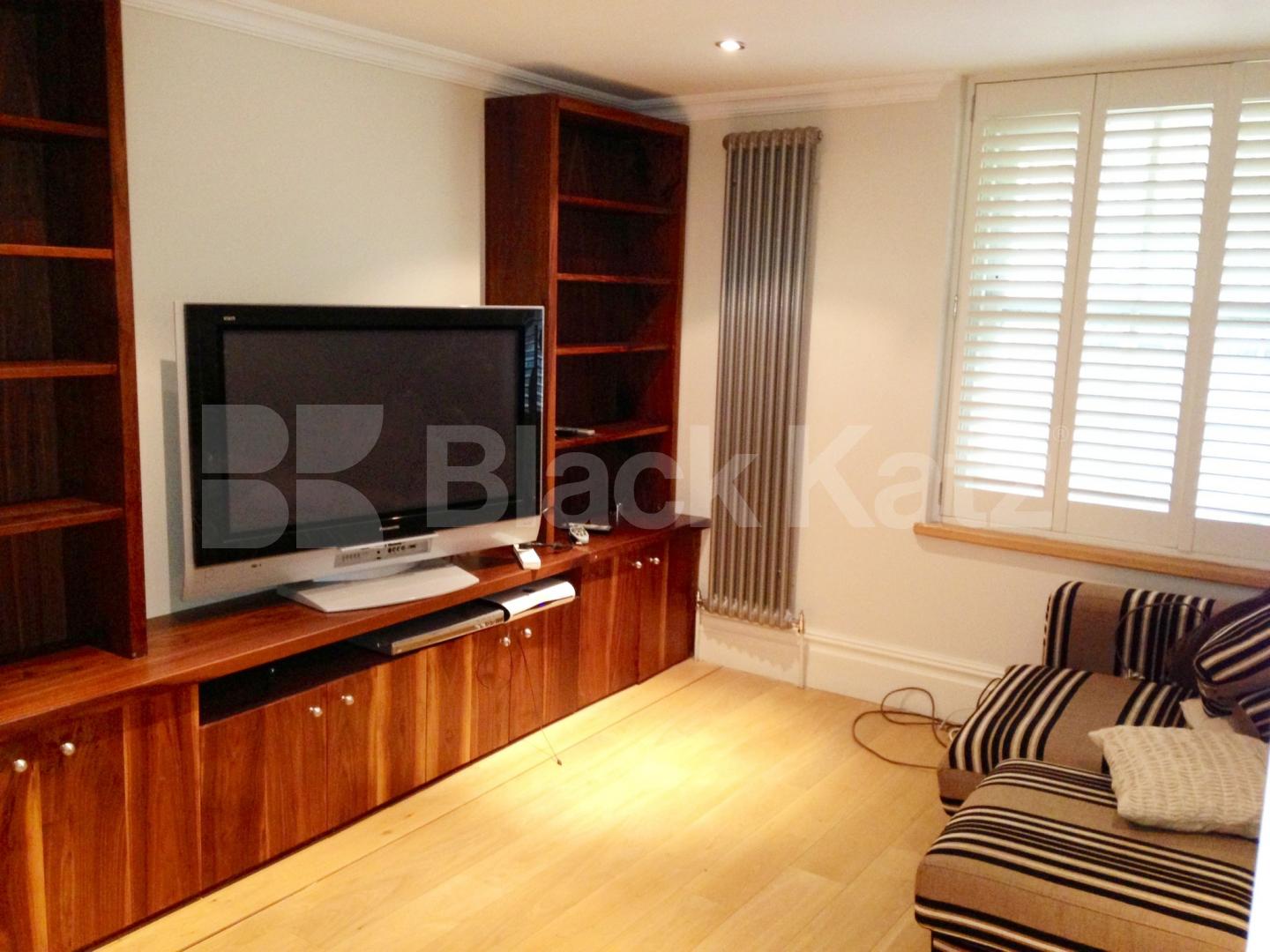 			4 Bedroom, 1 bath, 1 reception House			 Landsdowne Way, Stockwell/Vauxhall